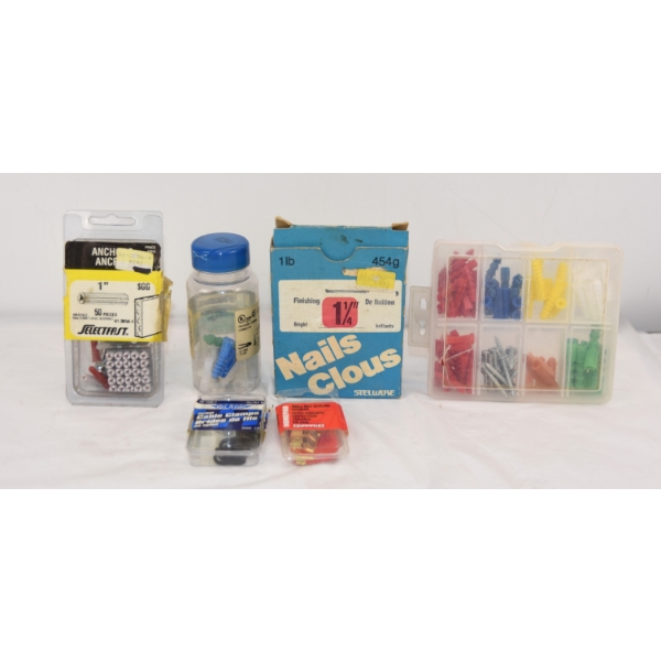 Box Lot Screws Wall Plugs Anchors And Cable Clamps 