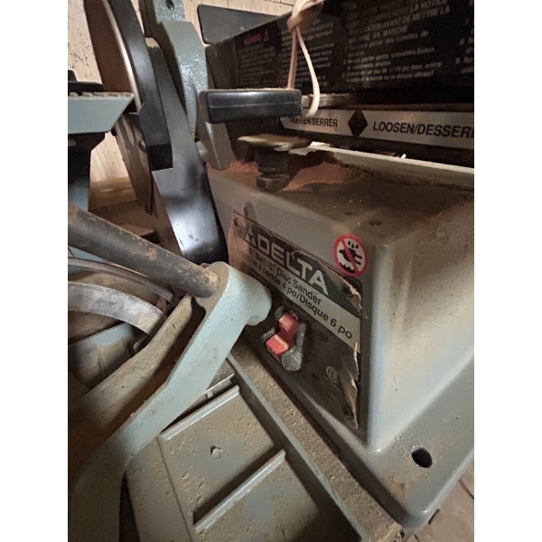 Delta 4" Belt / 6" Disc Combination Sander w/ Tilting Table & Miter Gauge