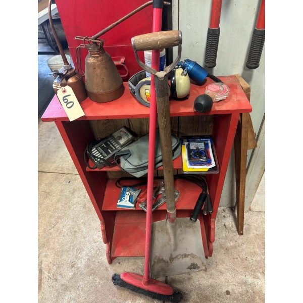Assorted Garage ools & Supplies 