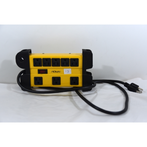 NOMA Multi Plug