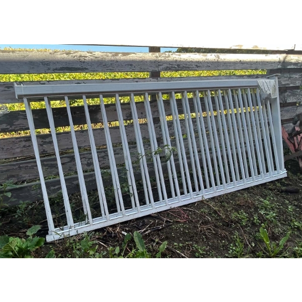 White Aluminum / Vinyl Deck Railing Section with Balusters