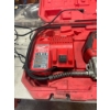 Image 6 : Milwaukee M18 Cordless Grease Gun Kit