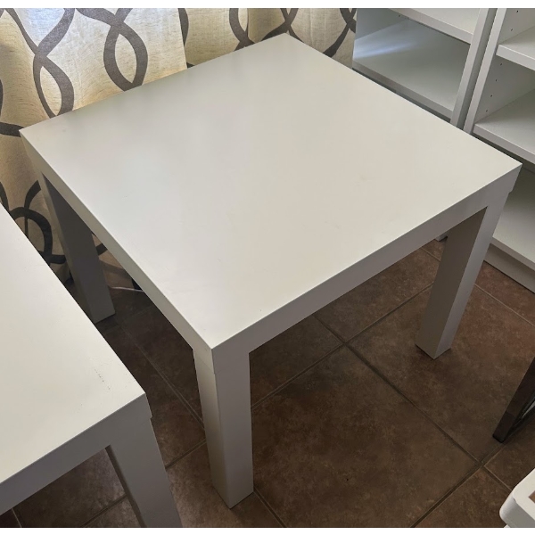 2 Chairs & 2 Side Tables 
