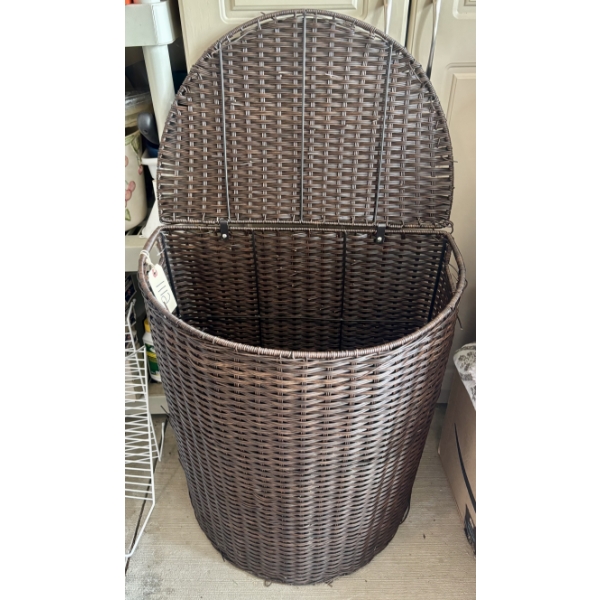 Wicker Laundry Hamper 