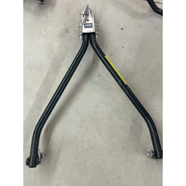 Reese V-Bar Style Adjustable Tow Bar