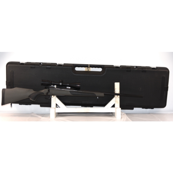 HOWA/Weatherby Vanguard Bolt Action .257 Wby Mag Caliber Rifle With Scope & Case