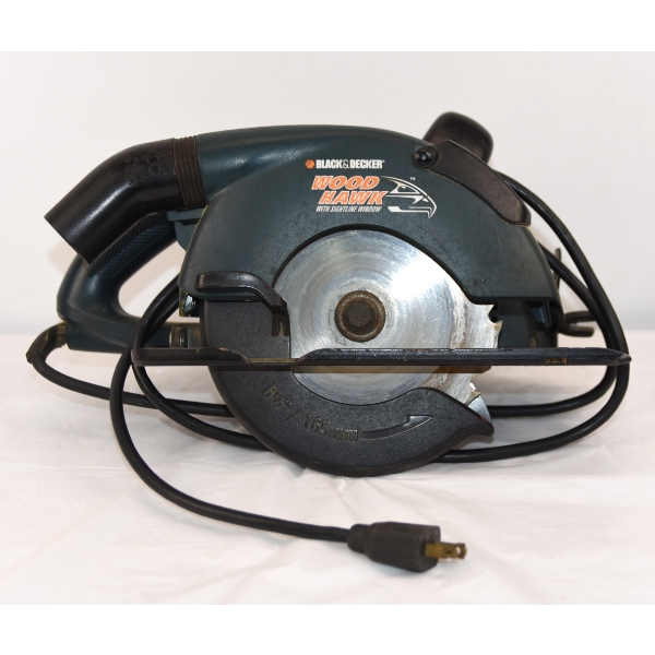 Black & Decker Wood Hawk Circular Saw with Sightline Window 