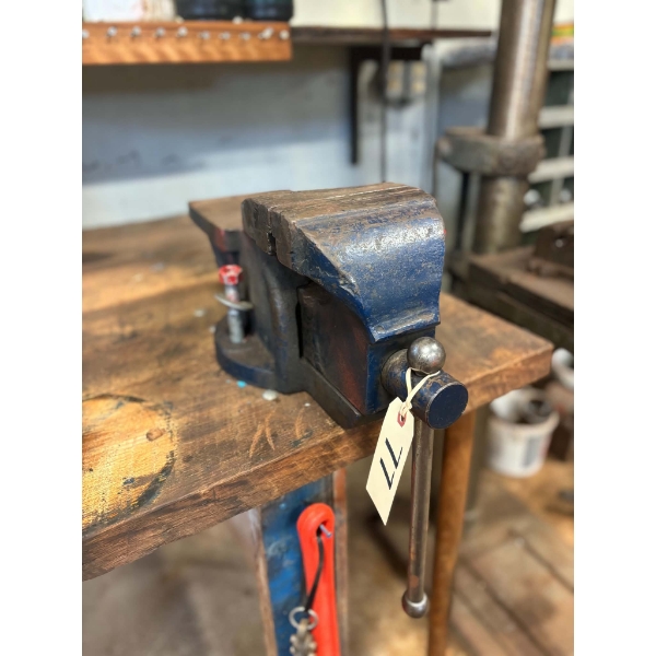 Heavy Duty Bench Vise