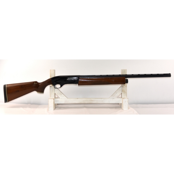 Smith & Wesson Model 1000 Semi Automatic 12 Gauge Shotgun