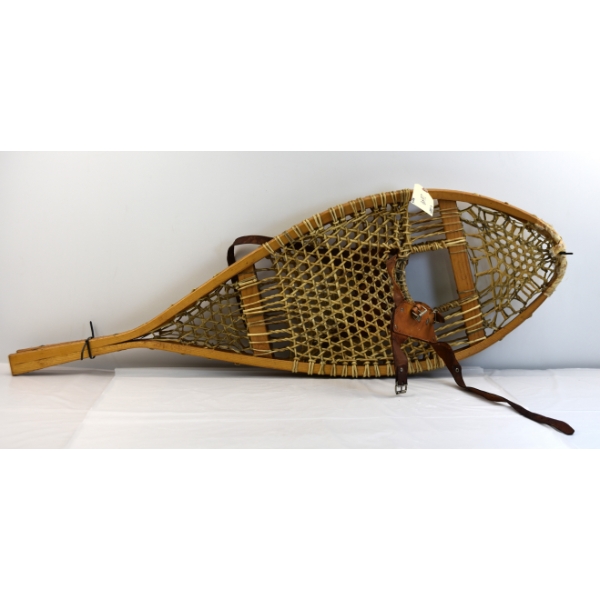 Le Huron Brand Wooden Snowshoes
