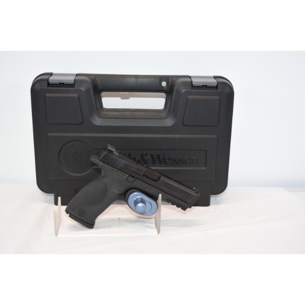 Smith & Wesson M&P40 Semi Automatic .40 S&W Caliber Handgun