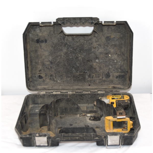 DeWalt 20V Max DCF885 Case NO Battery 