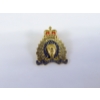 Image 4 : 2 Military Pins