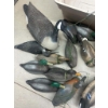 Image 3 : Box Lot Decoys 