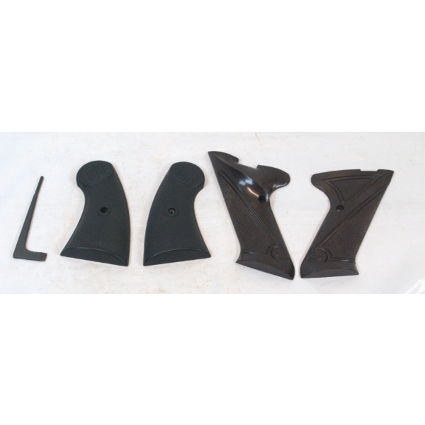 2 Pairs Of Colt Handgun Grips - Excellent Condition