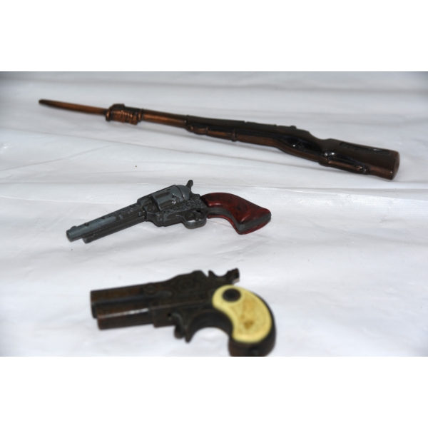 3 Display Toy Guns
