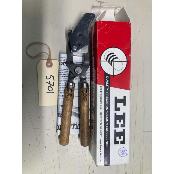 Lee Double Cavity Mold With Handle 30-06 Caliber 200 Grain