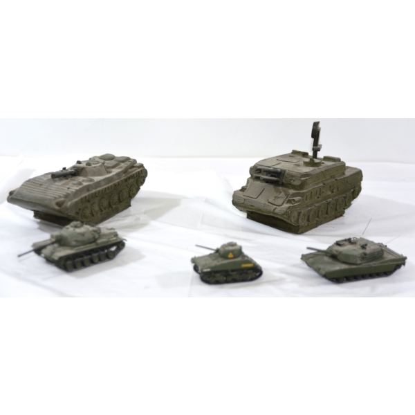 3 Toy Tanks & 2 Foam Tanks 