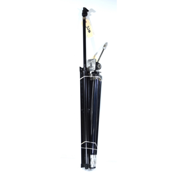 Black Tripod Stand & Vintage King Bran Tripod