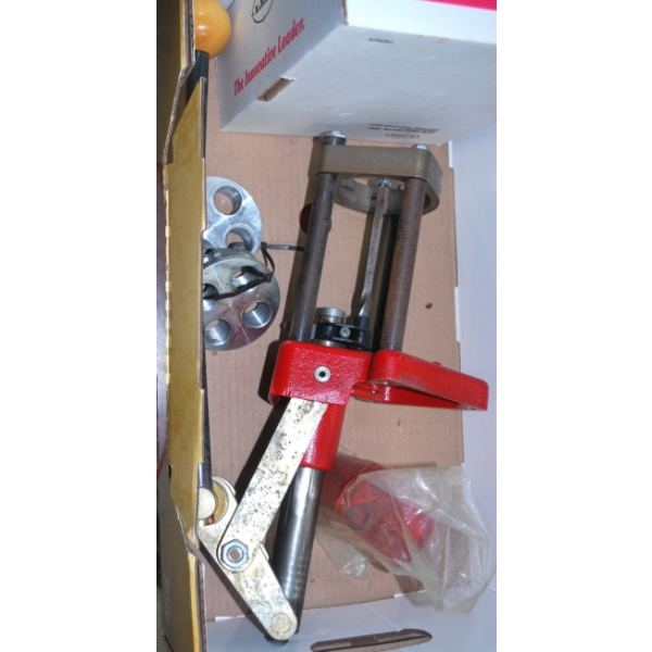 Lee Classic Turret Loading Press with Micro Disk Measure 
