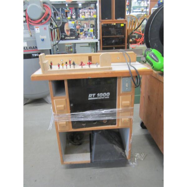 ROUTER TABLE W/MAKITA ROUTER & ASST. BITS