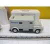 Image 2 : 3 TRUCK BANKS