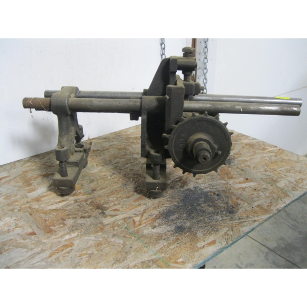PORTABLE VINTAGE MANUAL KEYWAY CUTTER