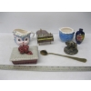 Image 4 : 2 BOXES OF MISC. SM. COLLECTABLES, FIGURINES, S&P SHAKERS, ETC.