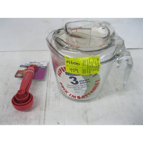 SET OF NEW MEASURING CUPS & MEASURING SPOONS