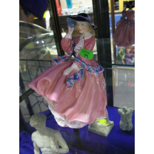 ROYAL DOULTON FIGURINE "TOP OF THE HILL"