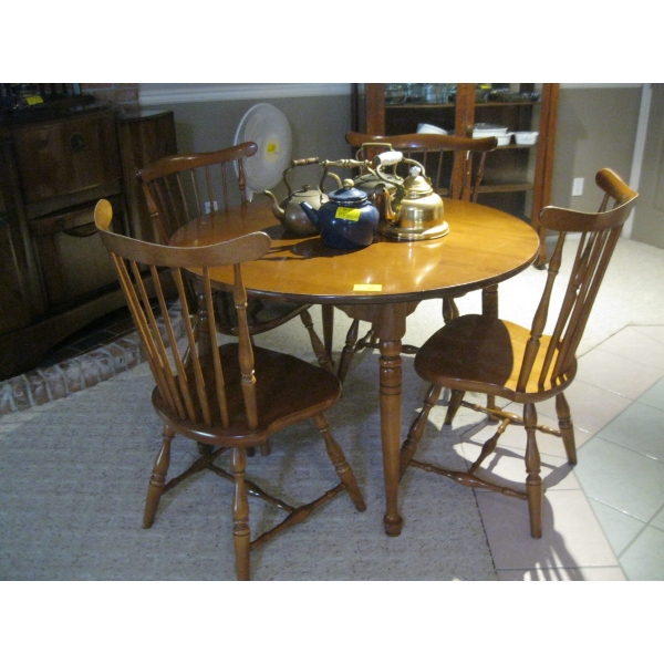 VILAS MAPLE TABLE W/4 CHAIRS