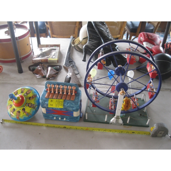 3 TOYS - TOP, FERRIS WHEEL & ACCORDION