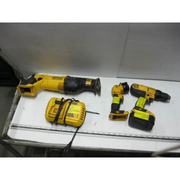 DEWALT 20V CORDLESS TOOL SET, RECIPROCATING SAW, DRILL, FLASHLIGHT, CHARGER, 1 BATTERY
