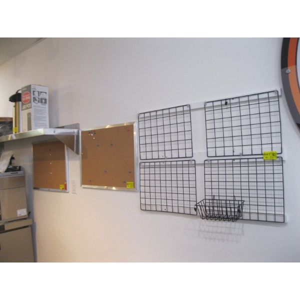 2 CORKBOARDS & 4 WIRE RACKS