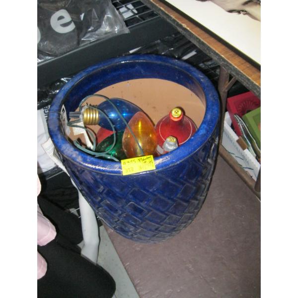 LG. PLANTER W/ASST. CONTENTS