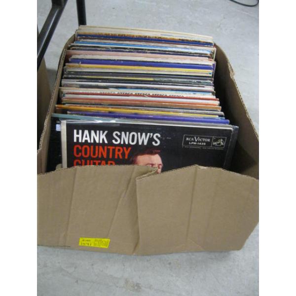 BOX OF COLLECTABLE RECORDS