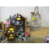 Image 1 : DISPLAY CASE W/CANDLES & DECORATIVE PHONE & 2 WATER BAGS
