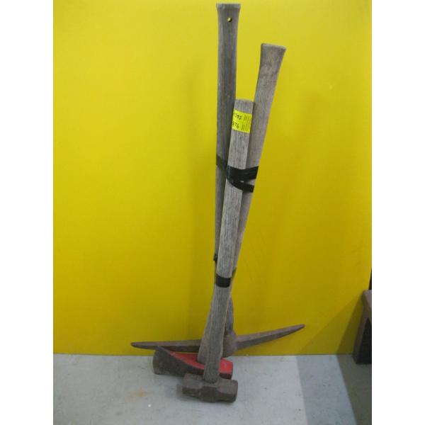 PIC, SLEDGEHAMMER & SPLITTING MAUL
