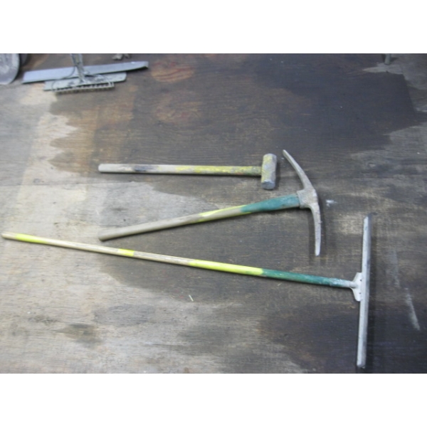 SQUEEGEE, PICK & SLEDGEHAMMER