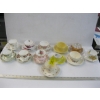 Image 1 : 12 TEACUPS & SAUCERS