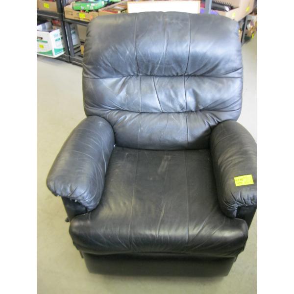 BLACK LEATHER LOOK RECLINER
