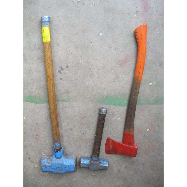 2 SLEDGEHAMMERS & AN AXE