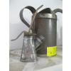 Image 2 : 2 OIL CANS