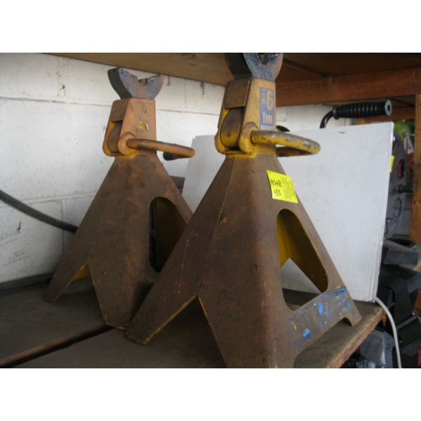 PAIR OF 6 TON AXLE STANDS