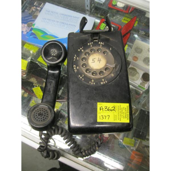 BLACK DIAL WALL MOUNT TELEPHONE