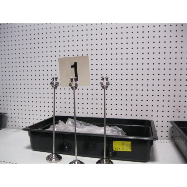 CONTAINER W/SHORT SIGN STANDS