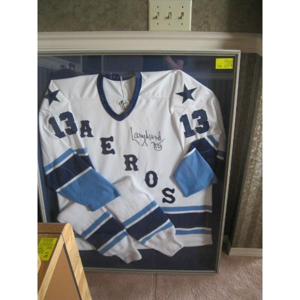 LARRY LUND ARROWS SIGNED JERSEY, FRAMED IN BOX