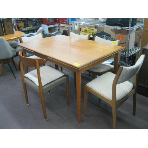 DRAW LEAF TEAK TABLE W/5 CHAIRS