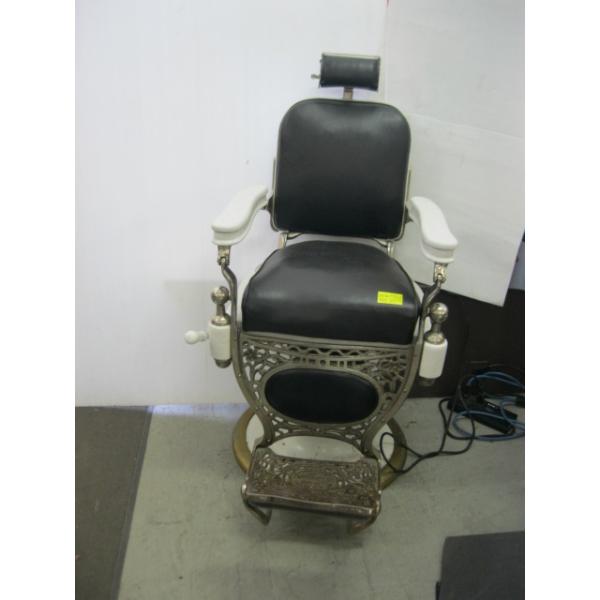 THEO A KNOX CO. ANTIQUE BARBER CHAIR