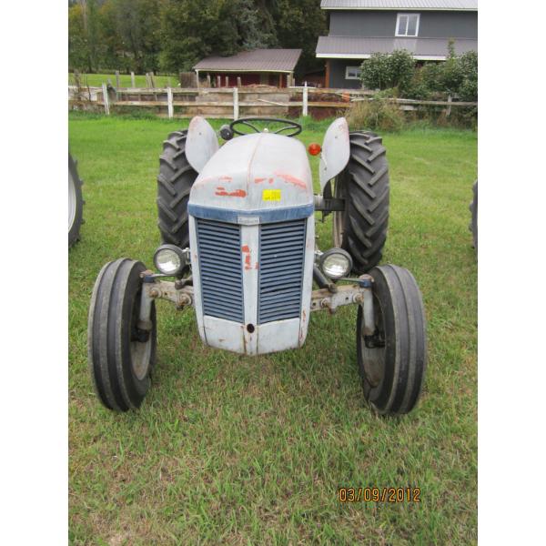 FERGUSON TRACTOR - TO30 OR TEA20? - AS NEW REAR TIRES